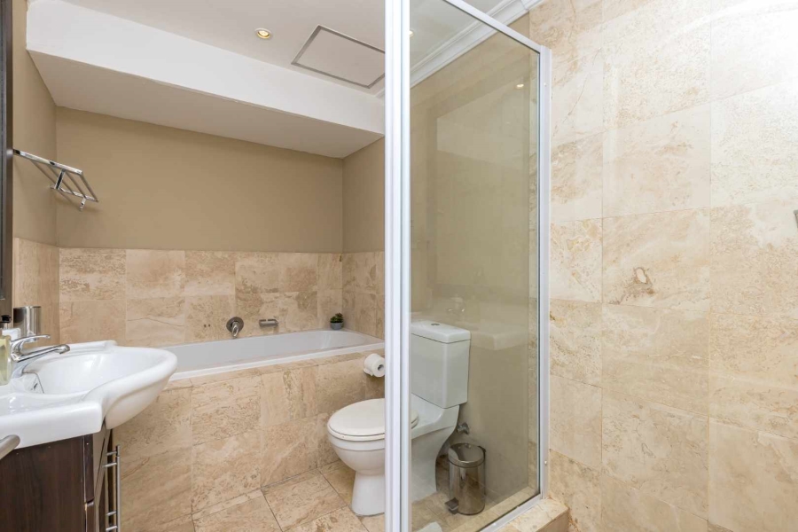 2 Bedroom Property for Sale in Sea Point Western Cape